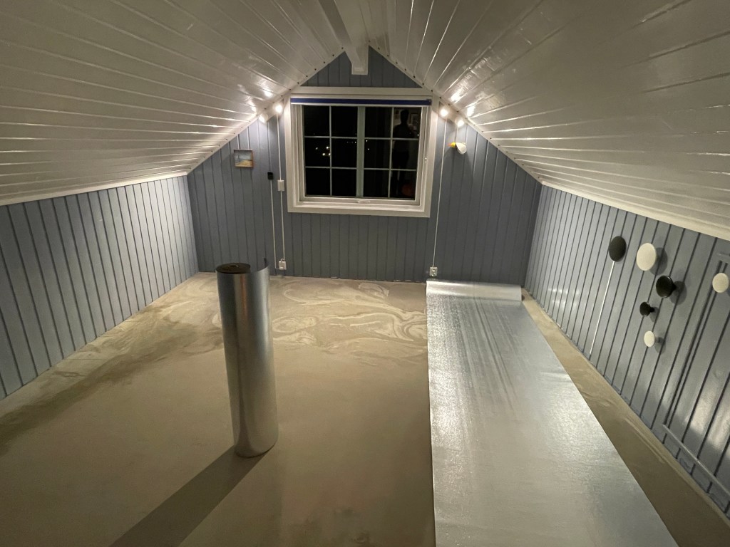 Avrettet gulv med silence 15 underlag